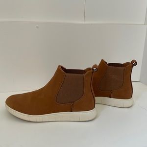 Sperry Chelsea sneaker